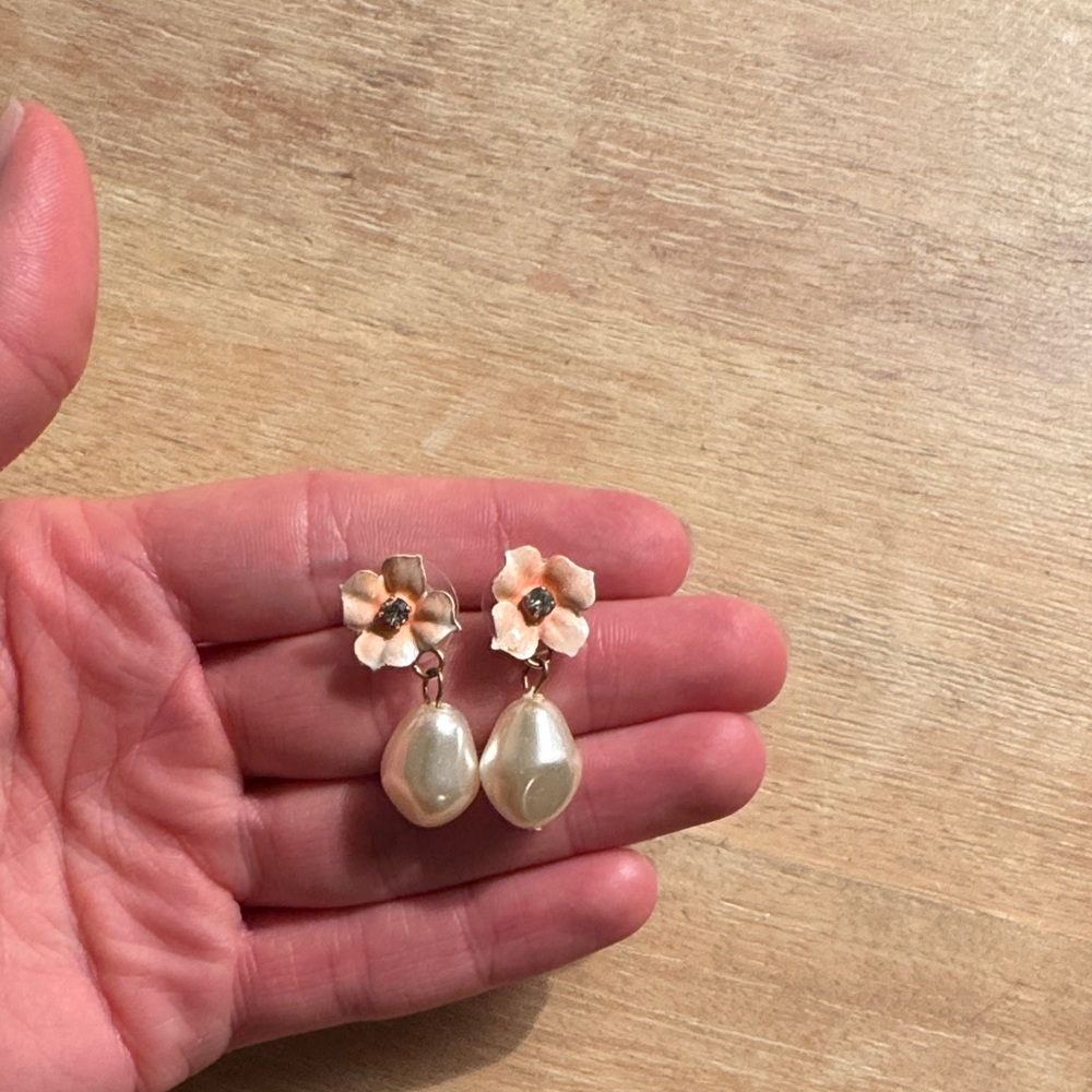 Jennifer Behr Floral Pearl Earrings in Gold and Cream
